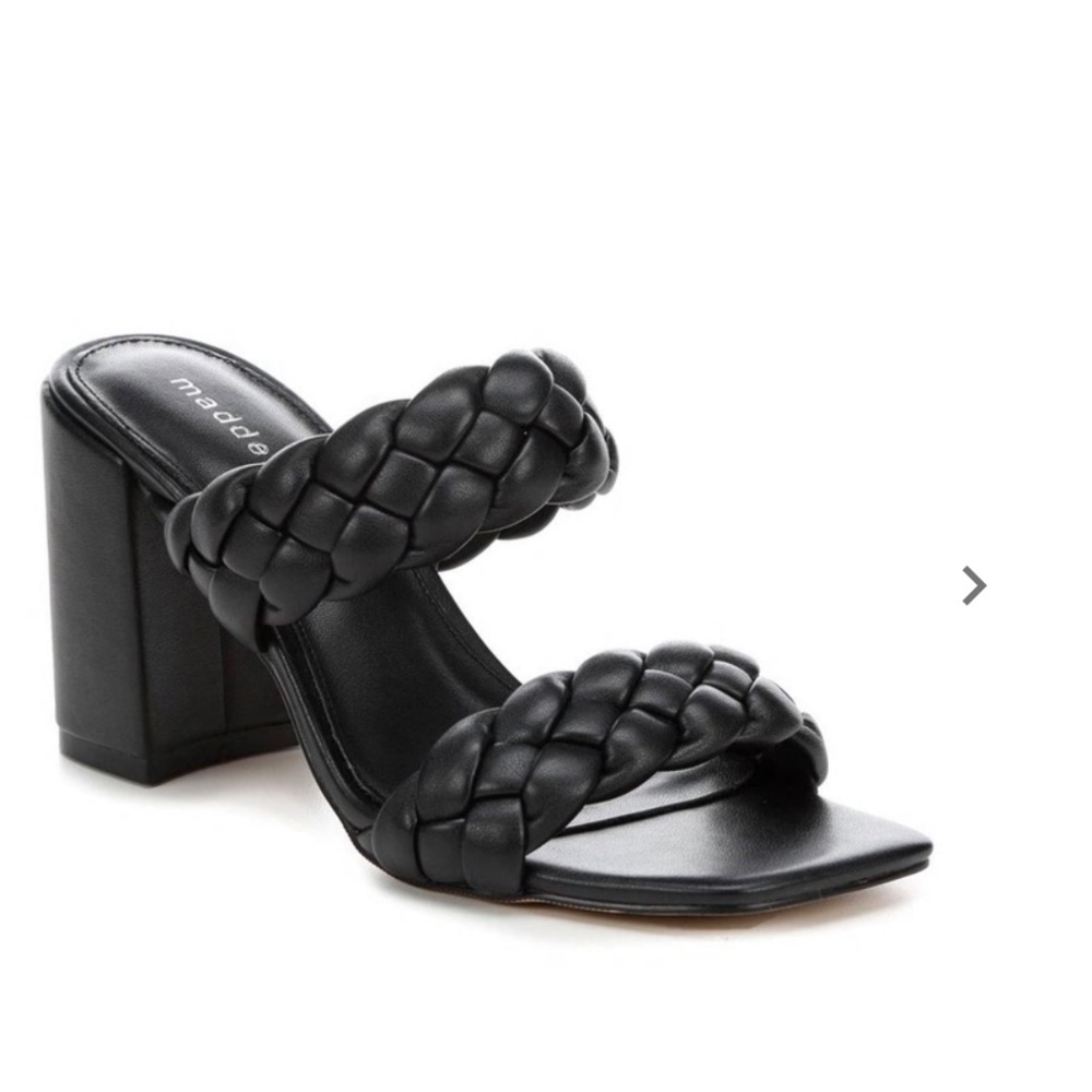 NWOT Madden girl Dixcy sandals